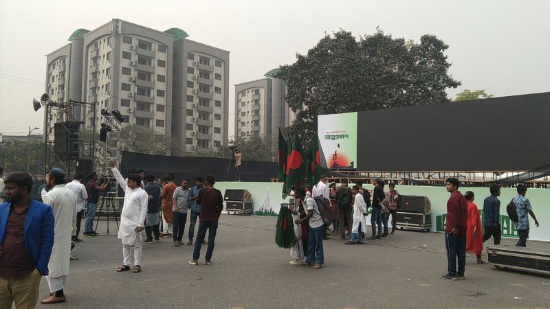 উদ্দেশ্য ঐতিহাসিক মুহূর্তের সাক্ষী হওয়া